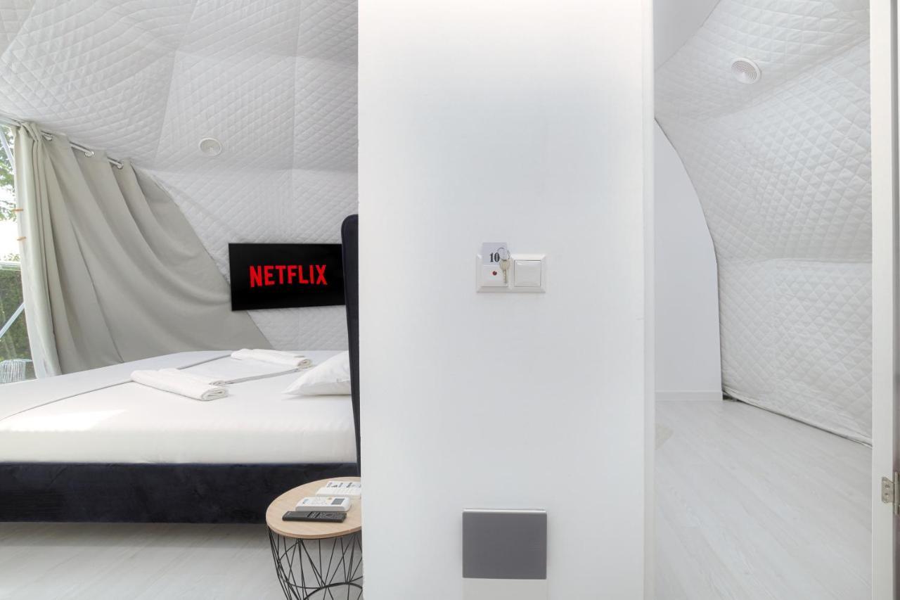 Seagloo Glamping - Adults Only Hotel Costinesti Bagian luar foto